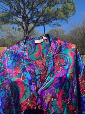 Vintage Victoria Secret Gold Label Jewel Tones Floral SILKY pj Top m/ l